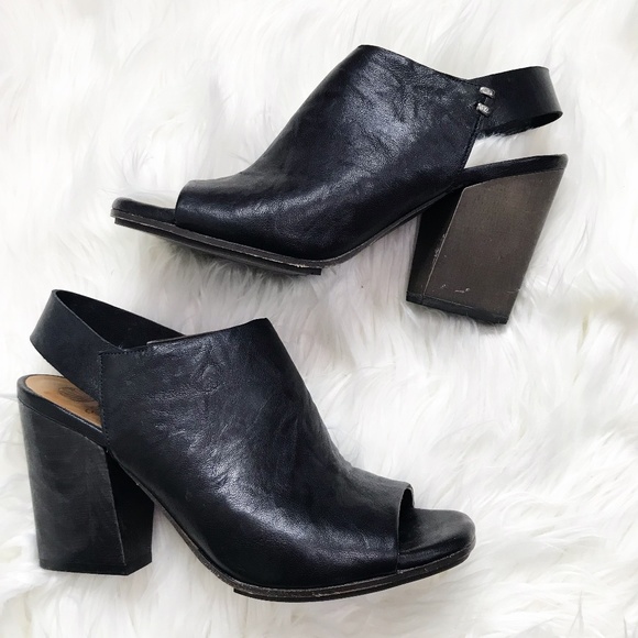 Coclico Shoes - Coclico : Black Leather Peep-Toe Heels